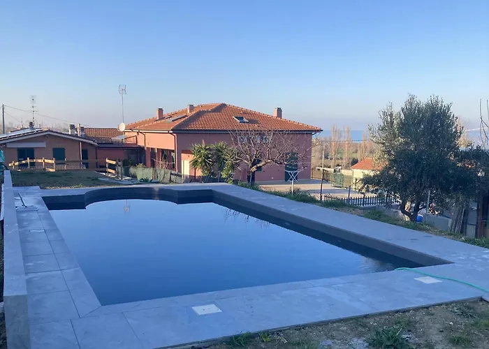 Casa Vacanze Immersa Tra Le Colline, Vicinissima Al Mare E Con Nuova Piscina